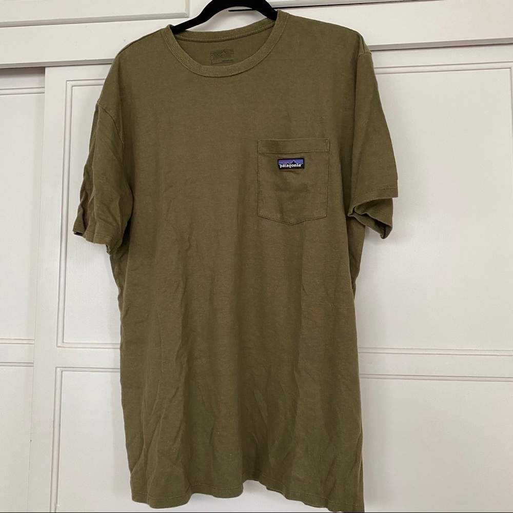 Patagonia - Men’s Pocket Shirt - Olive Green - LRG